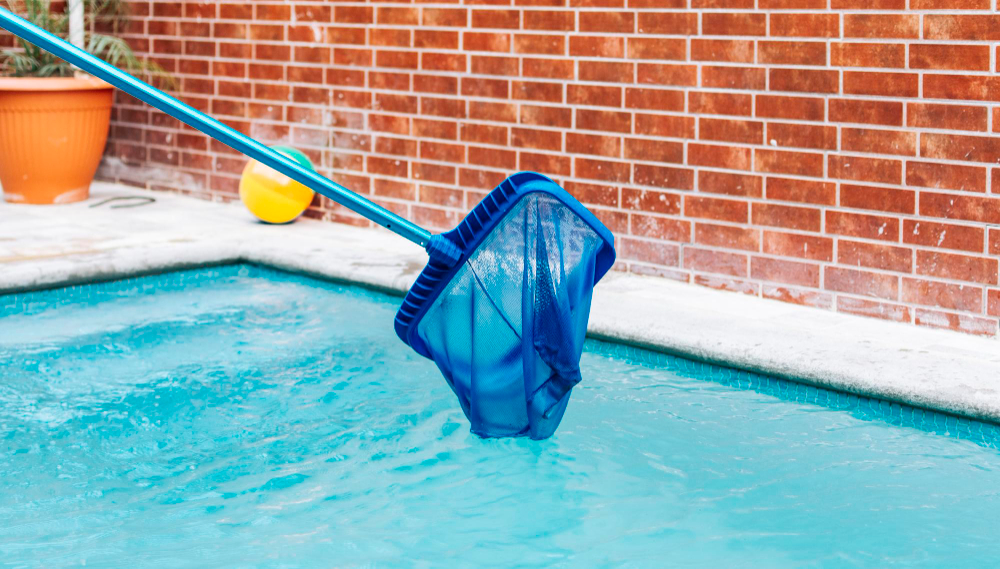 pool skimming