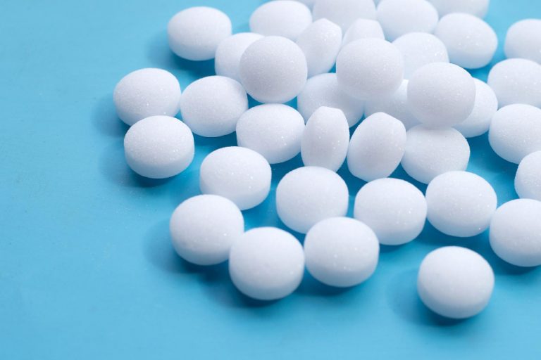 Mothballs in the Kitchen Effective HowTo Guide for Safe Use