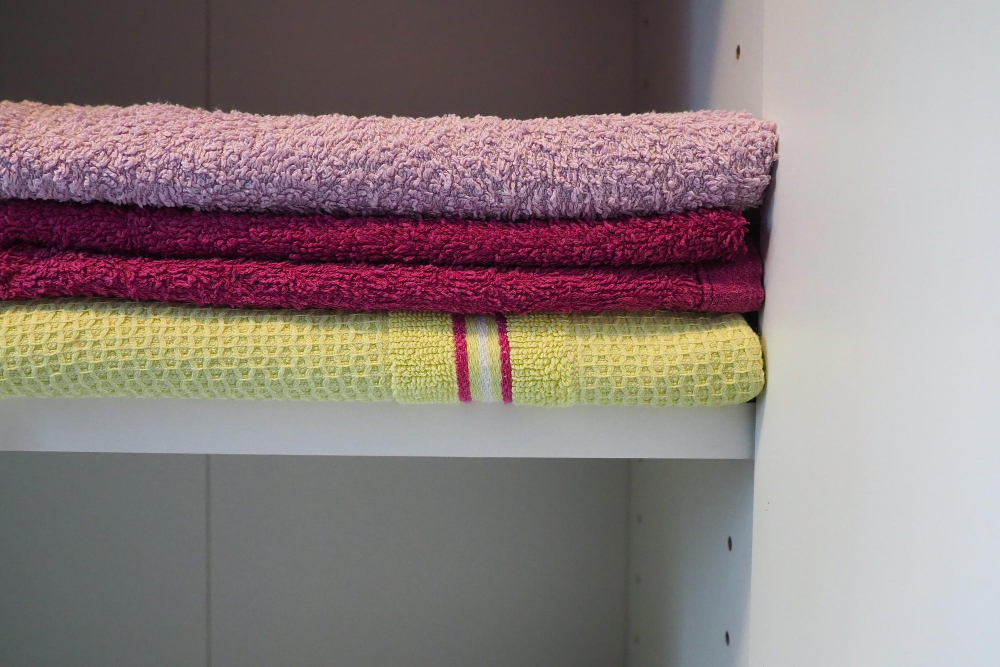 Organizing Kitchen Towels in Cabinets