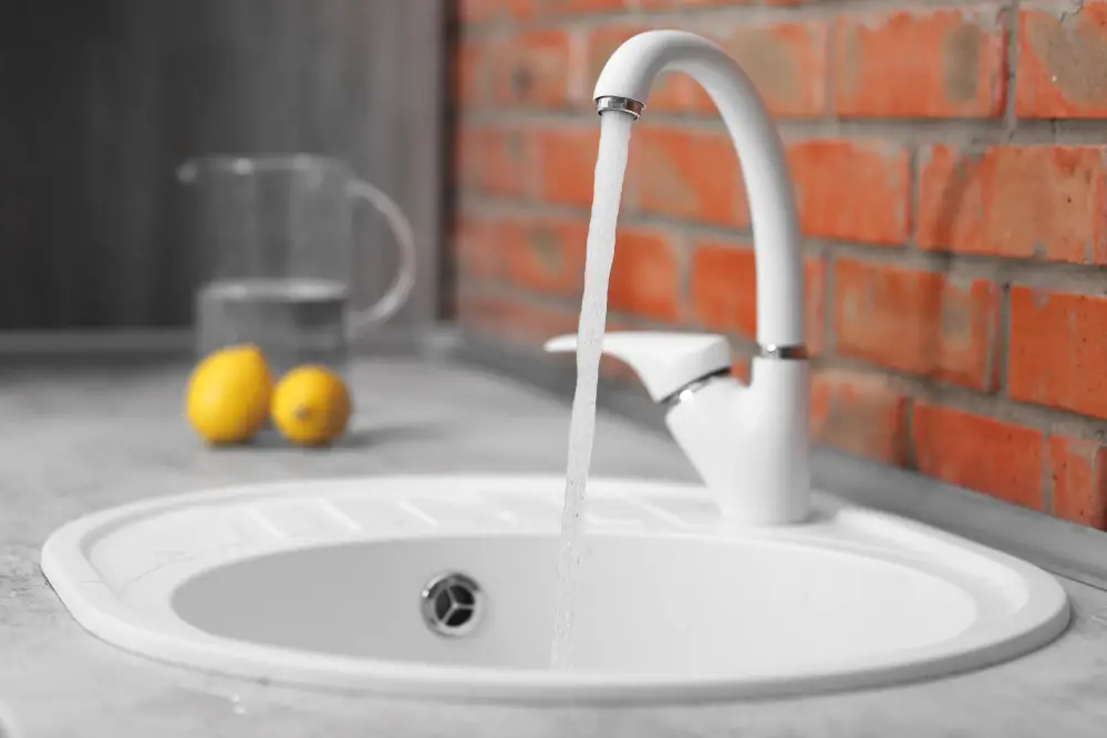 Rinse Porcelain Sink Water White Faucet