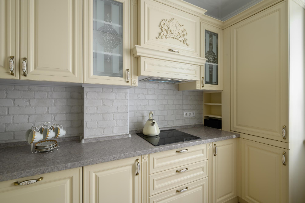 Are Oak Kitchen Cabinets Out of Style? - Timeless Trends & Modern Alternatives