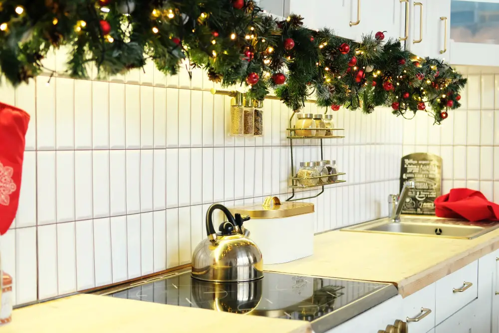 traditional red-and-green Christmas decor kitchen cabinets